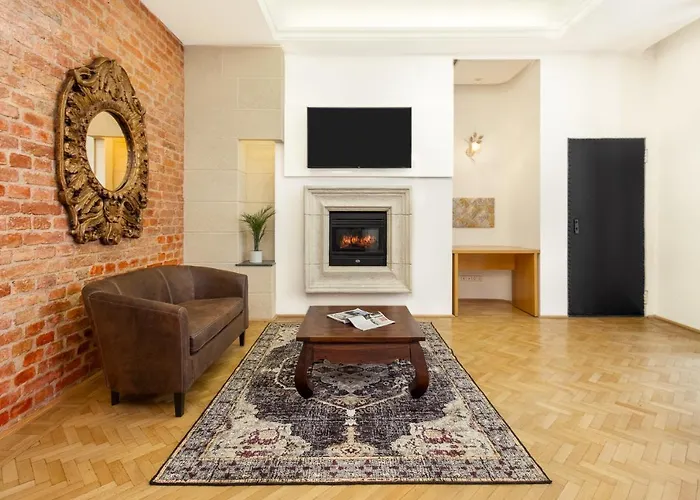 Castello Apartments