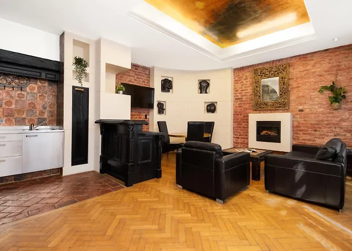 Castello Apartments
